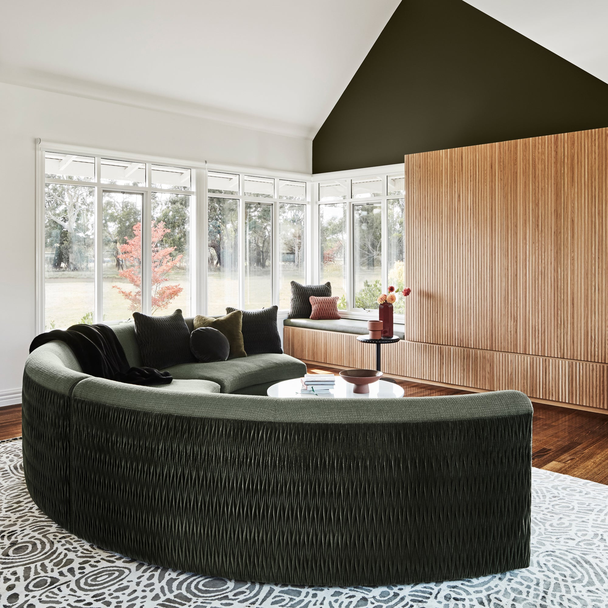 Flow Circular Sofa - Zuster Furniture