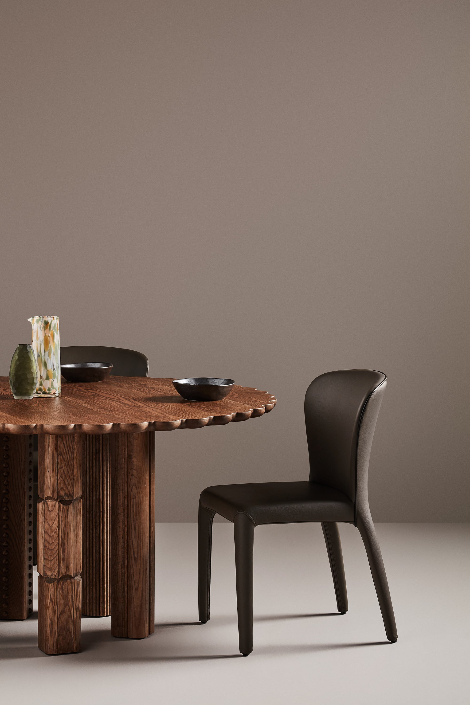 Maxima Round Table (Copy) - Zuster Furniture