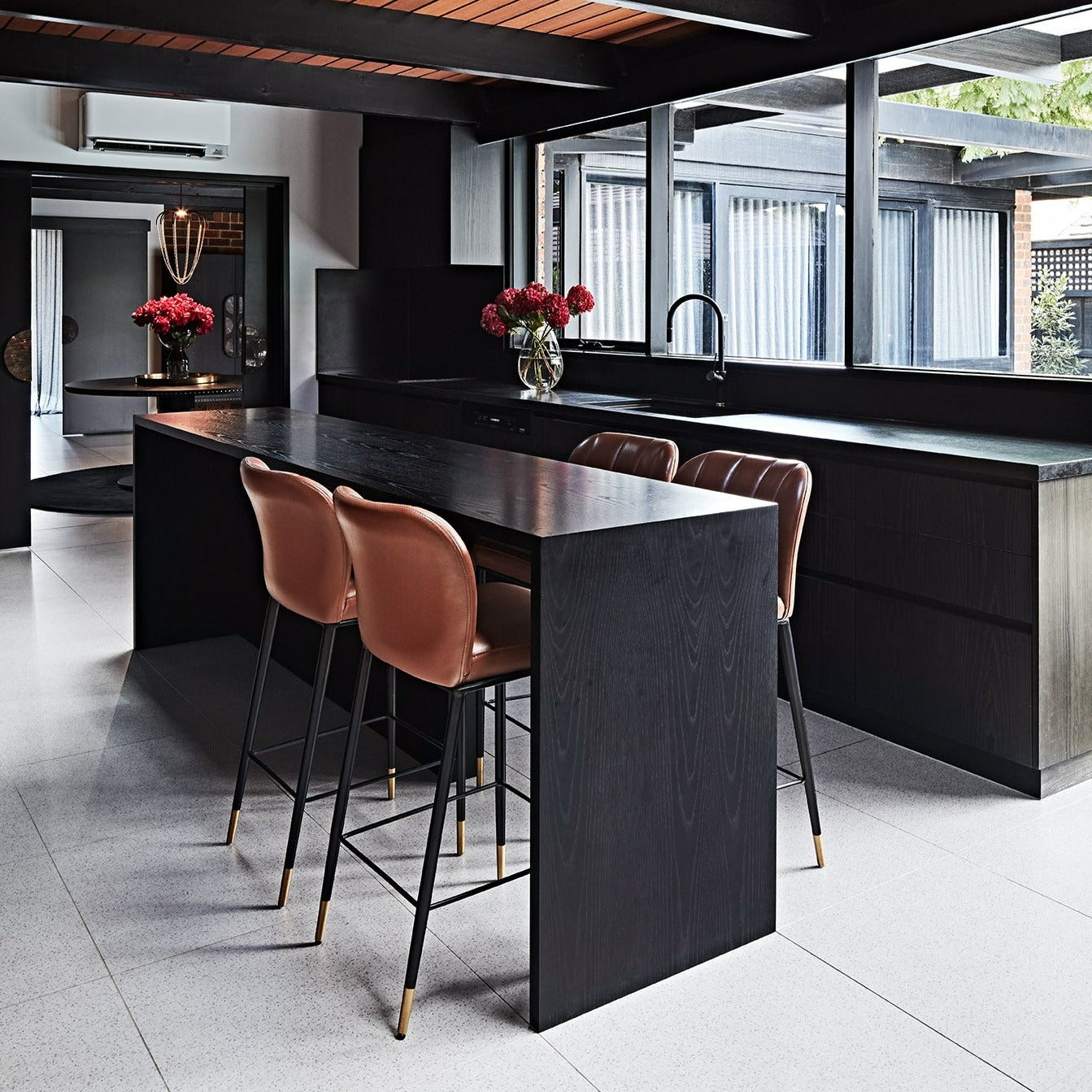Sapphire Stool - Zuster Furniture