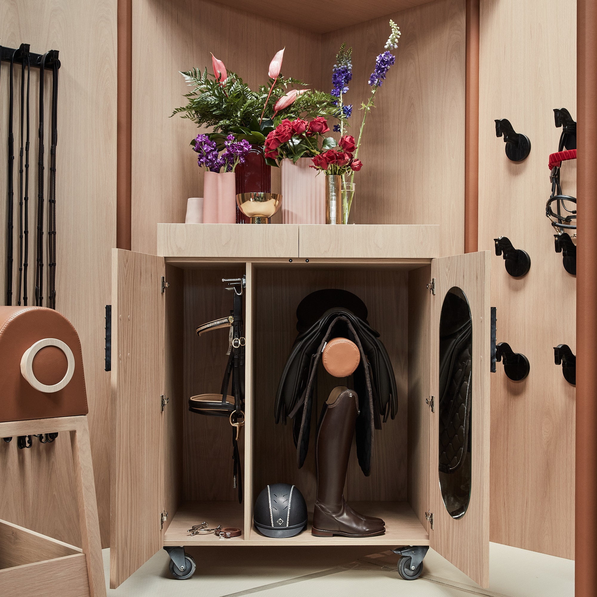 Equestrian Competition Trunk - Zuster Furniture