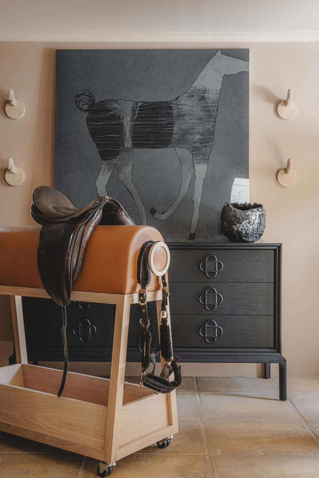 Equestrian Saddle Stand